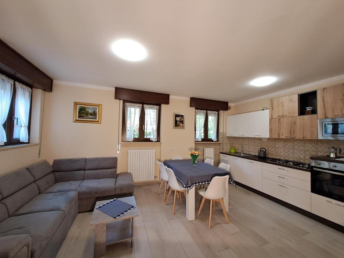 Casa Vacanze Kristina Brissago-Valtravaglia Εξωτερικό φωτογραφία